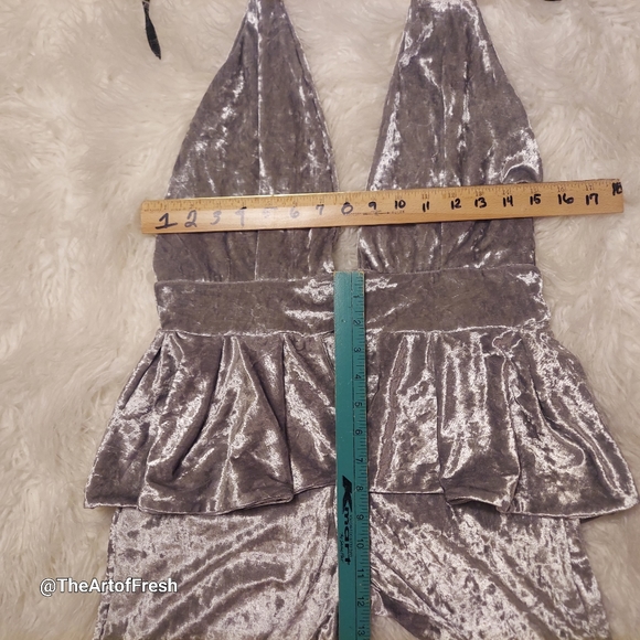 Elegant Silver Gray Velvet Jumpsuit with Halter Neckline - Picture 6 of 15